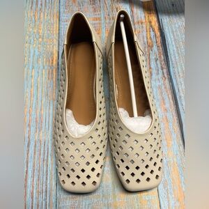 Elegant Cream Women's Leather Loafers